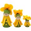 Dekohelden24 Set di 3 Bambole in Feltro da appoggiare o Appendere, Cappello Floreale, 3 Diverse Misure da 6 a 12 cm, Fiore Giallo