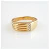 Anello da uomo realizzato in oro giallo 18 kt 750 e zirconi bianchi