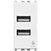 4box - USB 2.4 A per Vimar® Plana™. Carico massimo 2.4 A. Veloce e potente, idealeper la ricarica veloce di smartphone e tablet, senza l'ingombro di alimentatori. Colore Bianco