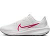 NIKE Wmns Air Zoom Pegasus 40, Basso Donna, Summit White Fireberry Mtlc Summit Wht, 42 EU