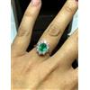 ANELLO ENGAGEMENT IN ORO BIANCO 18 KT. TIT. 750 CON SMERALDO E BRILLANTI.