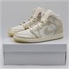 Jordan HV5159-100 Nike Air Jordan 1 Mid Metallic Team Gold (donna)