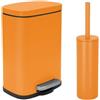 Spirella - Pattumiera a Pedale + Set Scopino WC Akira in Acciaio - Chiusura Ammortizzata Easy-Close, Anti-Impronta - 21,4 x 17,6 x 30 cm - 5L - Arancione Opaco