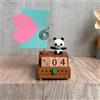 Calendario da tavolo con carillon in legno con statuetta di panda, ideale come