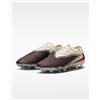 Nike IO8444-661 Nike United Phantom 6 Low Elite Tacchetti "Burgundy Crush/Fossil (...