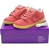 Nike DV5429-600 Nike Dunk Low SB Adobe Red Gum Light Brown Pink Phantom Beige (uomo)