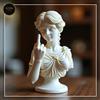Dea Venere con Dito Medio Statua Ironica in Resina