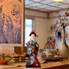 Bambole geisha giapponesi etniche ornamento bambole kimono per il desktop