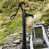 VEVOR Pompa dell'Acqua Manuale con Supporto in Ghisa a Stile Retrò da Giardino