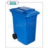 Pattumiera in polietilene BLU su 2 ruote, con larga impugnatura del coperchio e fermo posteriore, da litri 360, carico utile 160 Kg, peso 20 Kg, dim.mm.580x880x1098h