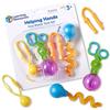 Learning Resources Helping Hands - Set di 4 Strumenti motricità fine: Pinzette Gator, Cucchiaio-Forbice, Pipetta Twisty & Pinza Squeezy, Giochi sensoriali 3-7 Anni