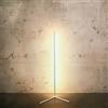 LYCKLY Minimal Lamp - Lampada da terra a LED a risparmio energetico, dimmerabile, design lampada angolare in bianco e nero, colonna luminosa con luce calda per ogni angolo (bianco)