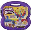 Kinetic Sand - Set Valigetta Cascate Arcobaleno - 907Gr di Sabbia in 3 Colori e 10 Accessori, dai 3 Anni - 6055859