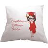 GioCandles&gARTya Cuscino con disegno caricaturale di ragazza laureata e frase personalizzata idea regalo per laurea diploma solo federa o con imbottitura 40x40 cm