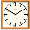 Jones Clocks® Box railway Orologio a parete | Orologio quadrato della stazione | 25cm | Arancione | Look di design interessante per cucina, soggiorno o ufficio