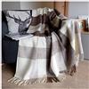 LINEN & COTTON Plaid Copriletto Morbido e Spesso Devon a Scacchi con Frange -100% Pura Lana Neozelandese, Marrone Beige Bianco (140x 200 cm) Coperte Invernali per Letto Divano Singolo Matrimoniale