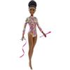 Barbie- Playset Ginnasta Bambola Snodabile con Bilanciere e Accessori  Giocattolo per Bambini 3+ Anni, GJM72 : : Giochi e giocattoli