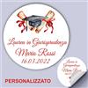 Mr Pubblicità 100 Tag Adesivi personalizzati Laurea, PERSONALIZZALO QUI con nome, data, etichette adesive per inviti, scatolini, sacchetti, bomboniere, regalini (Cappello e Laurea)