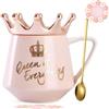 Arawat Queen of Everything Tazza con Coperchio Corona Queen Elizabeth Rosa 350ml Ceramica Regalo di Compleanno 20 30 40 50 60 70 80 90 Donne Regalo per Fidanzata Ragazza Mamma Nonna