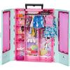 Barbie - Playset armadio con 3 abiti, 3 paia di scarpe, 2 borsette, 5 appendiabiti, collana e occhiali da sole, giocattolo per bambini, 3+ anni, HKR92