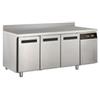 Tavolo Refrigerato Professionale 3 Porte con Piano Profondità 70 cm e Alzatina, +2°/+8°C, in Acciaio Inox AISI 304 - Classe C