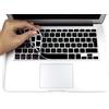 MyGadget Copritastiera compatibile con Apple MacBook Pro Retina 13 Pollici & 15 - Protezione Tastiera QWERTY [Spagnolo] in Silicone Flessibile - Skin Nero