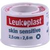 Essity Leukoplast Skin Sensitive Cerotto su rocchetto con massa adesiva in silicone 2,6 m x2,5 cm