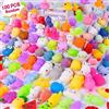 LEEHUR Squishies 100 Pezzi Squishy Giocattoli Morbidi Misti Cute Squishy Gatto Morbido Spremere, No Tossici e Giocattoli Divertenti di Giocattoli di Sollievo Giocattolo dei Bambini (Colore Casuale)