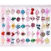 OSDUE Anelli per Bambina, 50 Pezzi Regolabili, Gioielli con Rhinestone per Ragazze, Giochi di Vestire per Favori di Festa di Compleanno with Rosa Box