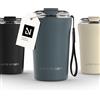 LARS NYSØM Tazza Termica per caffè Thermo Coffee Mug-to-Go con Cinturino & Coperchio in Tritan 380ml | Tazza da Viaggio 0,38 Litri con Isolamento | Per caffè e tè (Stone Blue, 380ml)
