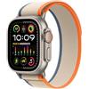 Apple Watch Ultra 2 GPS + Cellular 49mm Smartwatch con robusta cassa in titanio e Trail Loop arancione/beige - S/M. Fitness tracker, GPS di precisione, tasto Azione, batteria a lunghissima durata