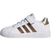 adidas Grand Sustainable Lifestyle Court Elastic Lace And Top Strap Shoes, Low (Non Football) Unisex-Adulto, Ftwwht/Ftwwht/Magold, 38 2/3 EU