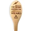 The Laser Factory Harry The Wizard Baking Gift - Cucchiaio in legno - Incisione - Regalo per uomini e donne - Articolo non ufficiale (The Spoon Chooses The Wizard)