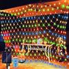 Micacorn Rete luminosa a LED solare, 1,5 x 1,5 m, impermeabile, 8 modalità, 96 LED, con telecomando, catena luminosa per giardino, Natale, matrimoni, feste