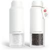 LARS NYSØM Set di Macina Sale e Pepe Set - Macinasale e Macinapepe Manuale | Set di Macinini per Sale e Pepe in Acciaio Inox con Macina Regolabile - Macinino per Pepe e Sale Manuale - Bottiglia Design
