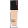 Shiseido SYNCHRO SKIN RADIANT LIFTING FOUNDATION 220