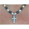 ARTIGIANALE Collana Elegante in perle nere in madreperla e perle di Maiorca croce in zirconi