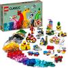 LEGO 11021 Classic 90 Anni di Gioco, Scatola con Mattoncini Colorati per 15 Mini Costruzioni di Modelli Iconici come un Treno Giocattolo, Giochi per Bambini dai 5 Anni