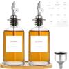 Otauoaea Set Bottiglie di Aceto e Oliera - 2Pcs Bottiglia di olio d'oliva - Bottiglia Per Oliera in Vetro- Bottiglie di olio da 350 ml in vetro con etichette e imbuto, vassoio in bambù - Argento