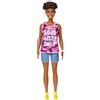 Barbie Fashionista, Bambola Afroamericana con Canotta Mimetica, Pantaloncini e Accessori, Giocattolo per Bambini 3+ Anni, GHP98