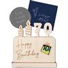 Joli Coon Biglietto auguri 70 anni, regali in denaro 70 compleanno | Legno multistrato incollato, fino a 3 banconote piegate, cofanetto blu, incisione precisa