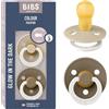 BIBS Colour GLOW Ciuccio, 18-48 mesi, pack da 2, Vanilla GLOW/Dark Oak GLOW | Tettarella rotonda | Lattice di gomma naturale | Taglia 3 | Senza BPA | Prodotto in Danimarca | Anello fosforescente