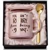 ALBISS Divertente regalo per la pensione per le donne, con scritta in lingua inglese You Can't Retire From Being Great , tazza da caffè in marmo rosa con stampa dorata, biglietto d'addio e regalo di Natale