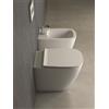 Ceramica globo Sanitari Genesis filomuro scarico traslato senza brida cm. 50x36 con sedile sottile softclose di Ceramica Globo