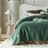 ROOM99 Feel Elegante copriletto in verde scuro, 240 x 260 cm, versatile come copriletto o copridivano, coperta per letto e divano, trapunta stile ideale come bedspread velluto
