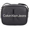 Calvin Klein Borsa a tracolla nera effetto liscio con logo goffrato - TU 0GLBLACK/MET - CALVIN KLEIN JEANS 15151270101 - C