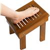 Utoplike è uno sgabello doccia in teak per la rasatura, con un robusto pedale doccia e uno sgabello in legno antiscivolo bagno con superficie leggermente inclinata