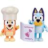 Bluey and Bingo Fancy Restaurant 2 Figure Playset Pack Articolato 6,3 cm Action Figure Include Menu Giocattolo e Cappello da Chef Giocattolo Ufficiale da Collezione