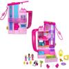 Polly Pocket - Cofanetto Casa dei Sogni di Barbie, playset casa delle bambole con 3 micro bambole, 1 cucciolo e 11 accessori inclusi, ascensore e piscina, giocattolo per bambini, 4+ anni, HWP11