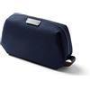 Bellroy Toiletry Kit, borsa da viaggio per articoli per la persona in tessuto resistente all'acqua (articoli per la persona, profumo, accessori da barba, spazzola, spazzolino da denti) - Navy